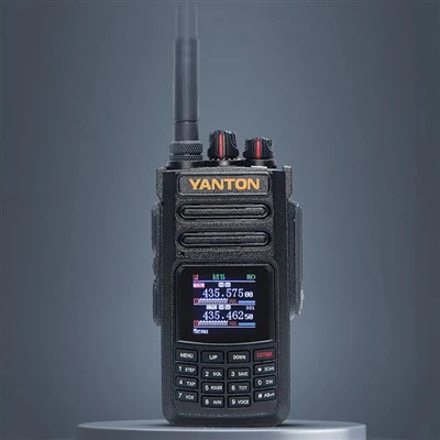 Dvopojasni analogni radio primopredajnik